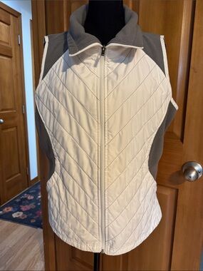 Columbia white Quilted Vest with Gray Trim